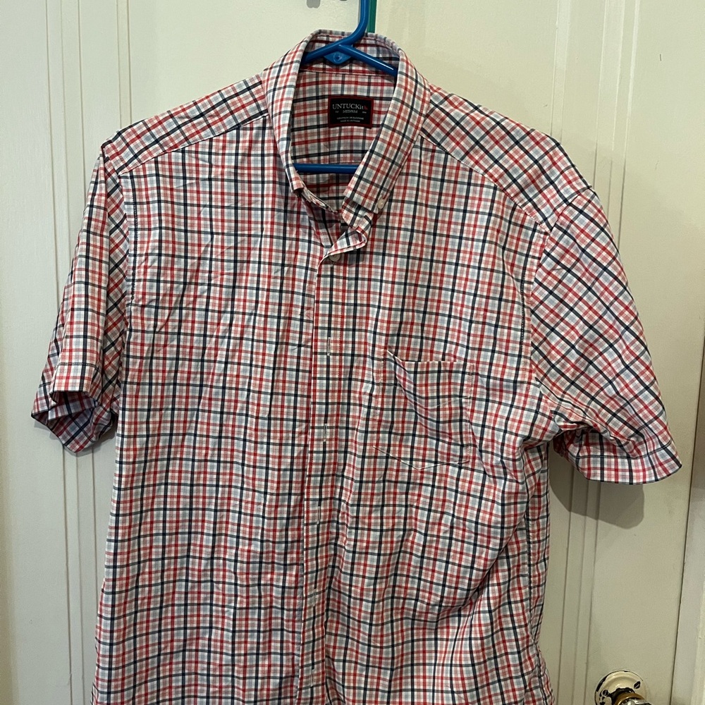 UNTUCKit Red and White Casual Button Down Shirt